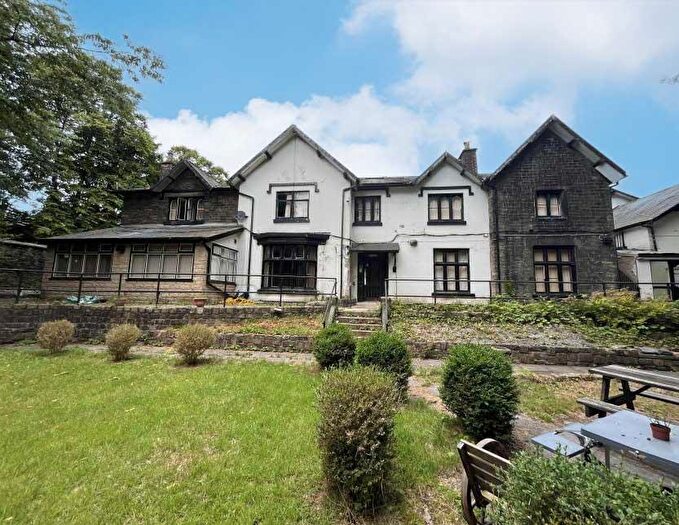43 Bedroom House Of Multiple Occupation For Sale In Haulgh Cottage, Ratcliffe Road, Bolton, Greater Manchester, BL2