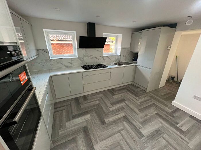 8 Bedroom Terraced House To Rent In London, E6