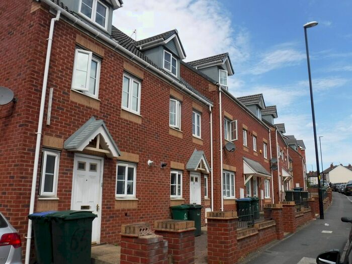 3 Bedroom Terraced House To Rent In Swan Lane, Coventry, CV2