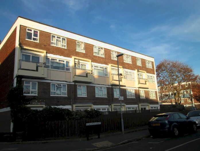 1 Bedroom Flat To Rent In Oldbury House, PO5