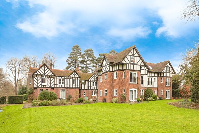 2 Bedroom Flat For Sale In Buckingham Road, Winslow, Buckingham, MK18