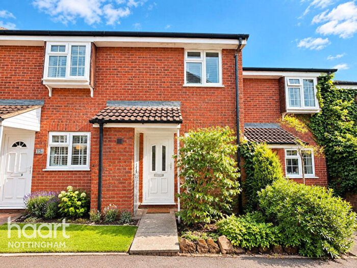 3 Bedroom Terraced House For Sale In Clinton Court, Nottingham, NG1