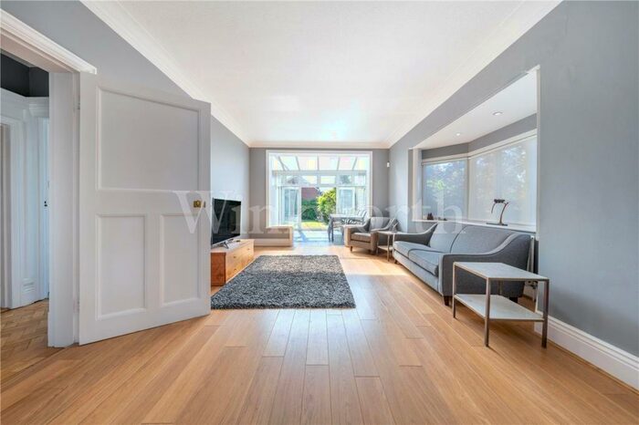 5 Bedroom Detached House To Rent In Hodford Road, London, NW11