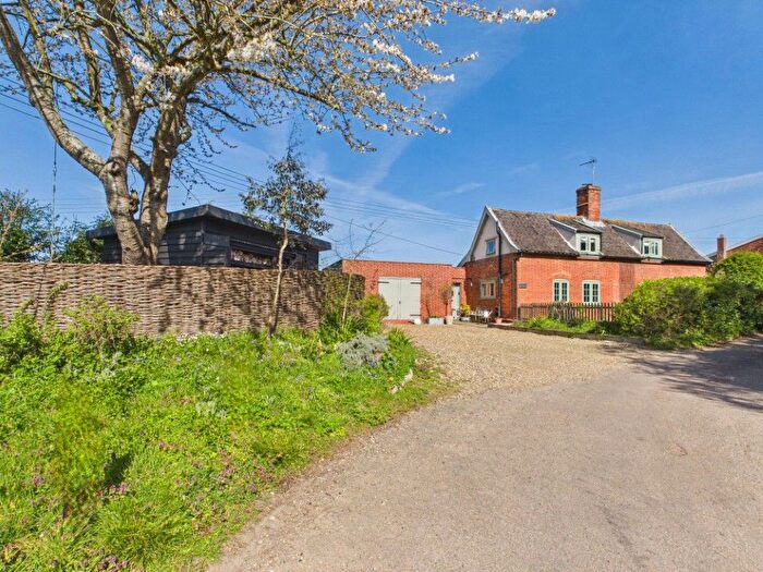 4 Bedroom Detached House For Sale In Brussels Green, Darsham, IP17