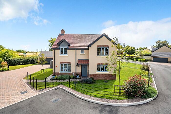 4 Bedroom Detached House For Sale In Holme Marsh, Kington, HR5
