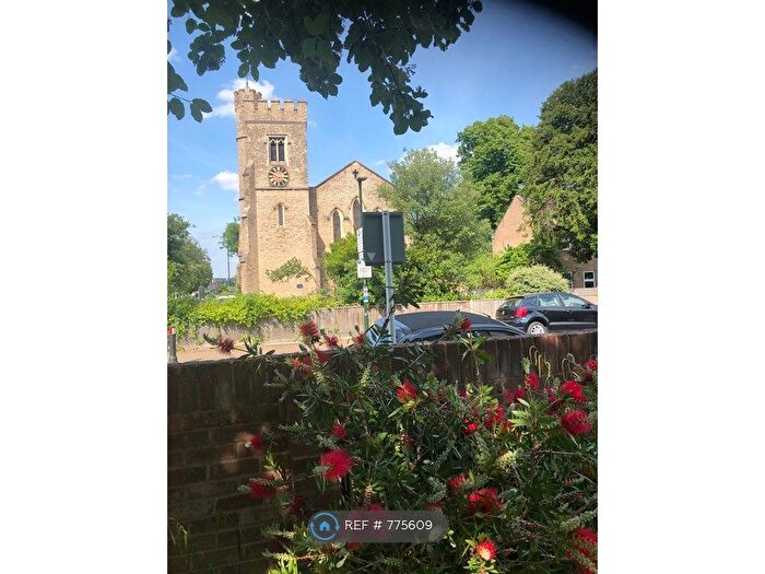 1 Bedroom Flat To Rent In The Green, Twickenham, TW2