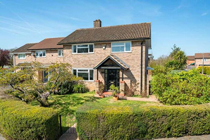 3 Bedroom End Of Terrace House For Sale In Galley Hill, Hemel Hempstead, Hertfordshire, HP1