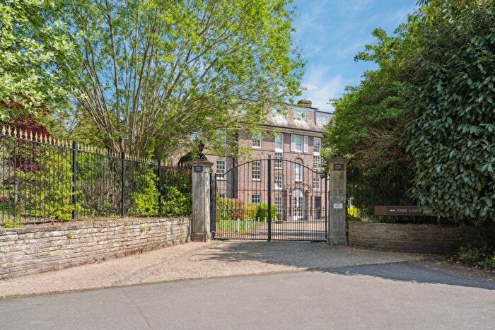 2 Bedroom Flat To Rent In Park Lawn, Farnham Royal, Slough, Buckinghamshire, SL2