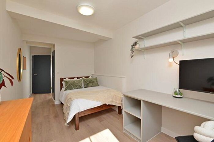 6 Bedroom Flat To Rent In Longbrook Street, Exeter, EX4