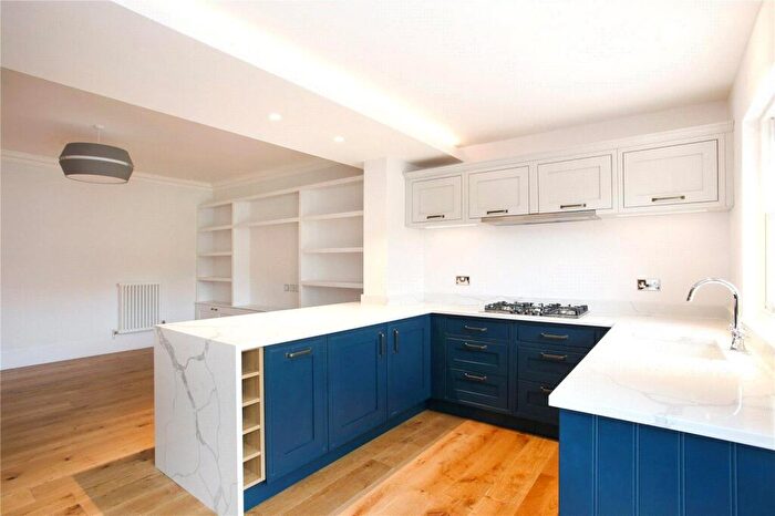 2 Bedroom Flat To Rent In Kings Road, Windsor, SL4