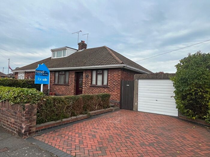 3 Bedroom Semi-detached Bungalow For Sale In Smith Street, Bedworth, CV12