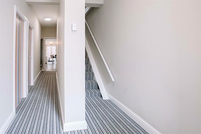 5 Bedroom Private Hall To Rent In De Grey Street, Hull, HU5