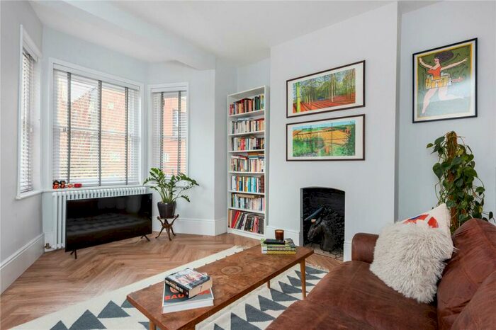 2 Bedroom Apartment To Rent In Mount Pleasant Lane, London, E5