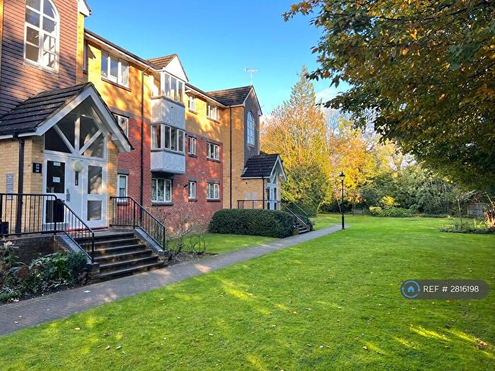 1 Bedroom Flat To Rent In Cherry Court, Pinner, HA5