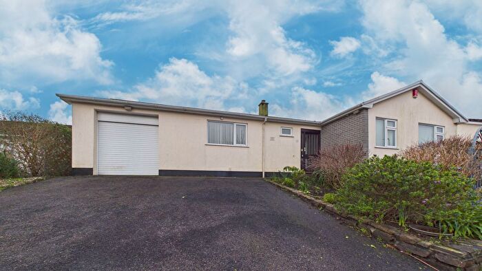 3 Bedroom Bungalow For Sale In Penarwyn Crescent, Heamoor, TR18