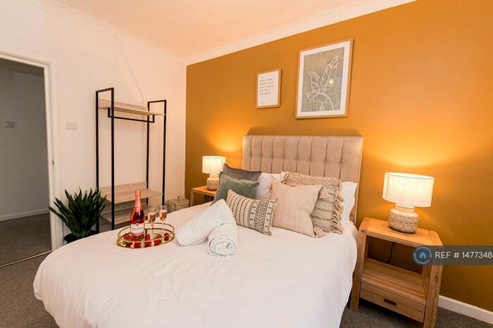 2 Bedroom Flat To Rent In Lorne Park Road, Bournemouth, BH1