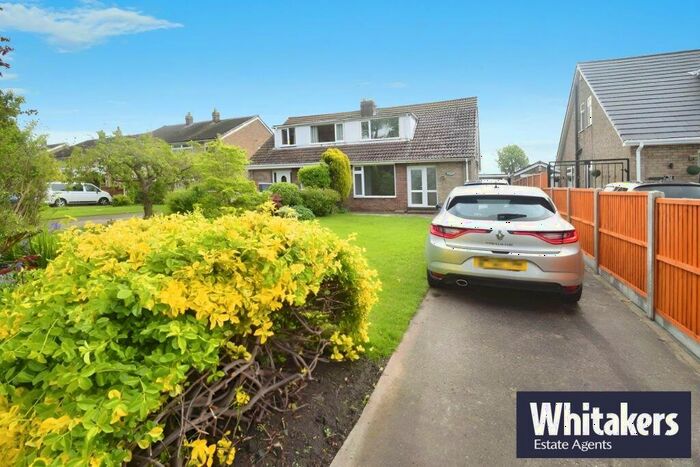 3 Bedroom Semi-Detached House To Rent In Meaux Road, Wawne, HU7