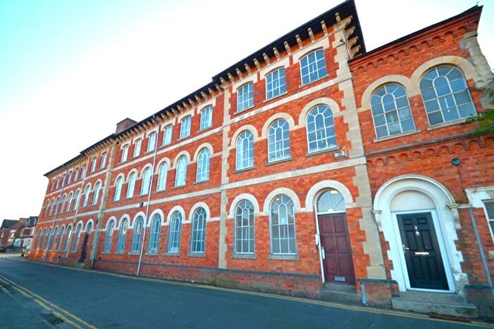 1 Bedroom Flat To Rent In Green Lane, Kettering, Northamptonshire, NN16