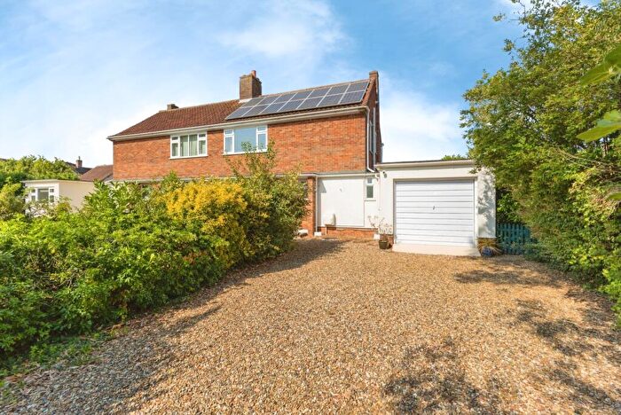 3 Bedroom Semi Detached House For Sale In Constable Close, Attleborough, Norfolk, NR17