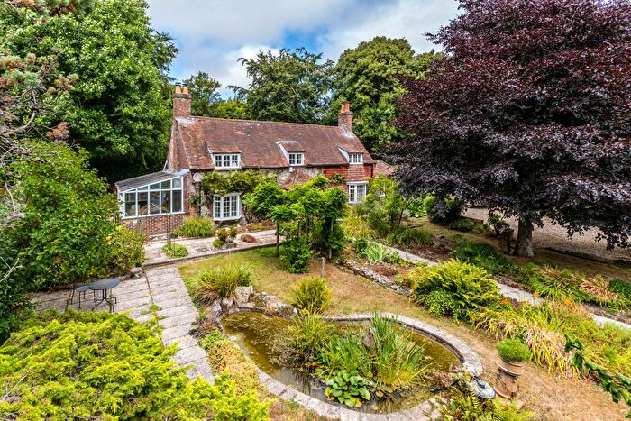 4 Bedroom Detached House For Sale In Rowland's Castle, West Sussex, PO9