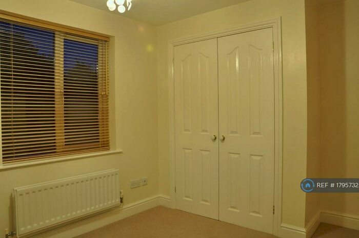2 Bedroom Maisonette To Rent In Prestwold House, Aylesbury, HP19