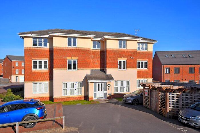 2 Bedroom Flat To Rent In Doveholes Drive, Sheffield, S13