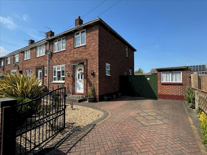 3 Bedroom End Of Terrace House For Sale In Fletcher Road, Grimsby, DN34