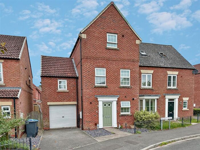 4 Bedroom Semi-Detached House To Rent In Prospect Avenue, Easingwold, YO61