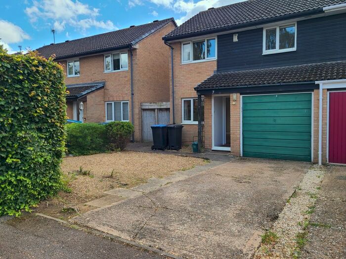3 Bedroom Semi-Detached House To Rent In Forresters Drive, Welwyn Garden City, AL7
