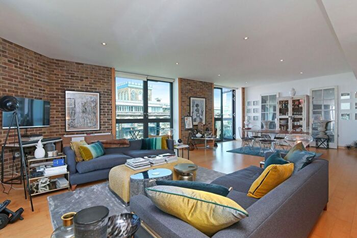 2 Bedroom Flat To Rent In Shad Thames, London, SE1