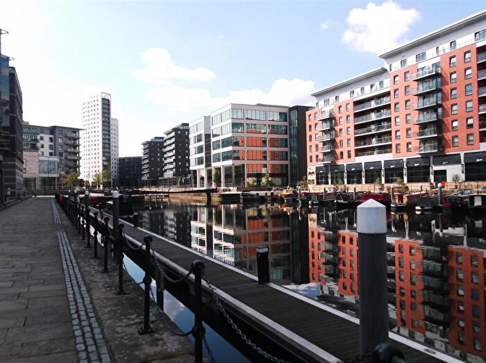 1 Bedroom Flat To Rent In Crozier House, Clarence Dock, Leeds, LS10