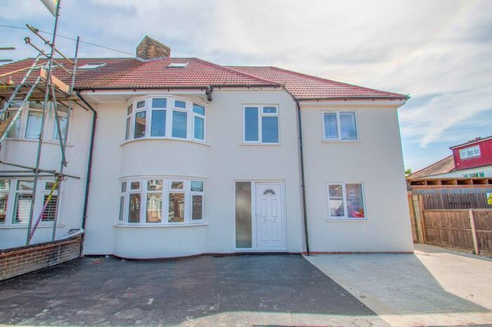 5 Bedroom Terraced House To Rent In Heathside Avenue, Bexleyheath, DA7