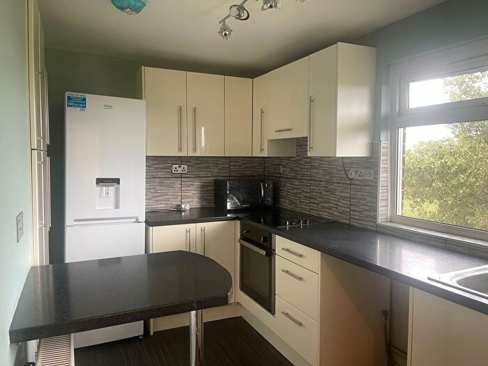 2 Bedroom Maisonette To Rent In Crich View, Alfreton, DE55