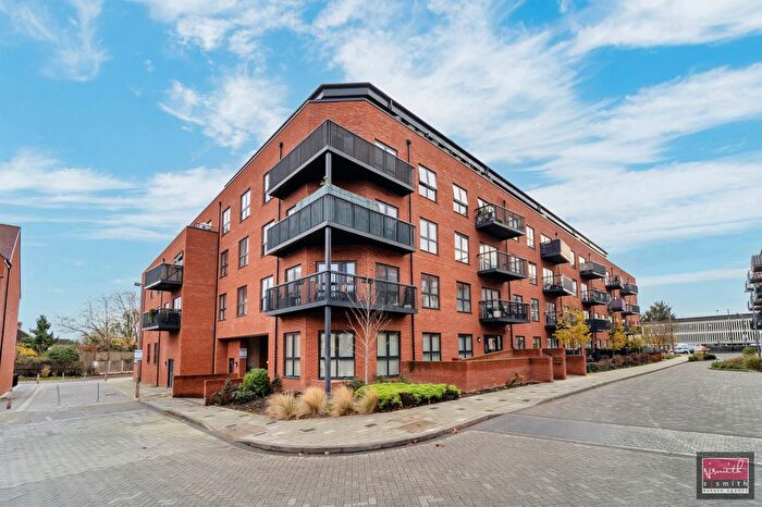 2 Bedroom Flat For Sale In Bennett Court, Ashford, TW15