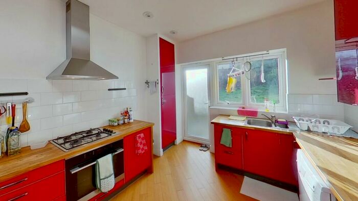 3 Bedroom Semi-Detached House To Rent In Denzil Road, Guildford, GU2