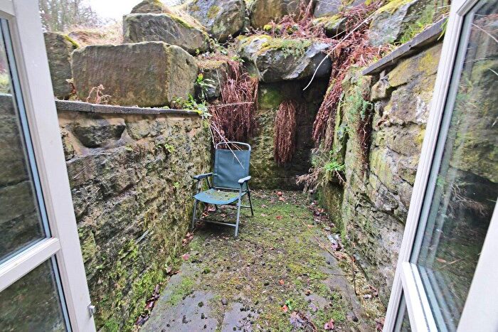 1 Bedroom Apartment For Sale In Woodlands Mill, Steeton, BD20