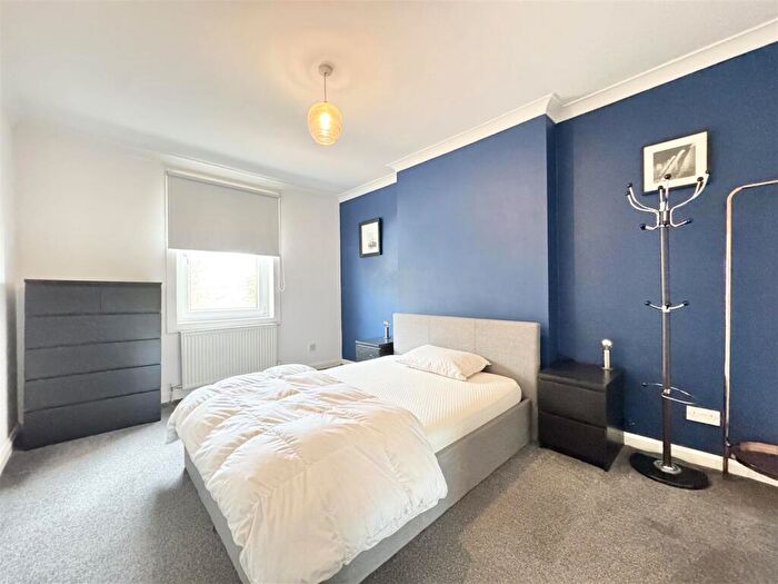 1 Bedroom Flat For Sale In Clyde Terrace, Bothwell, Glasgow, G71