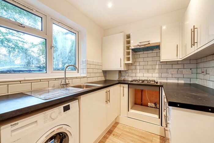 2 Bedroom Flat To Rent In Stanstead Road, London, SE6