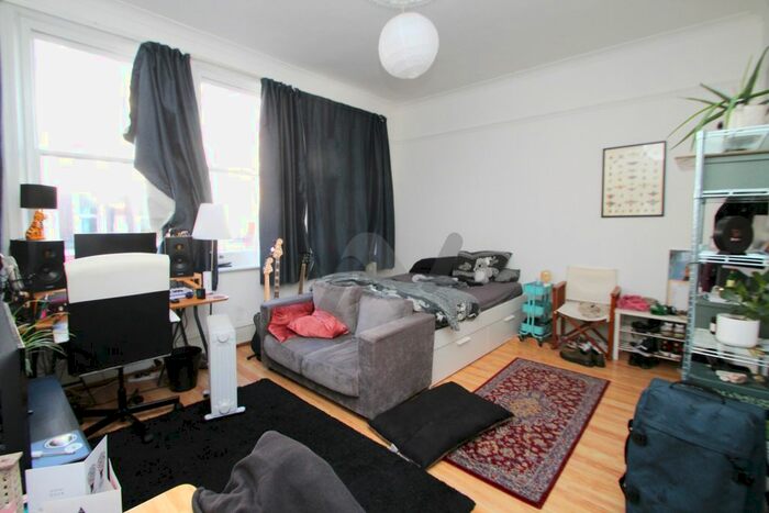 1 Bedroom Flat To Rent In Broadway Parade, London, N8