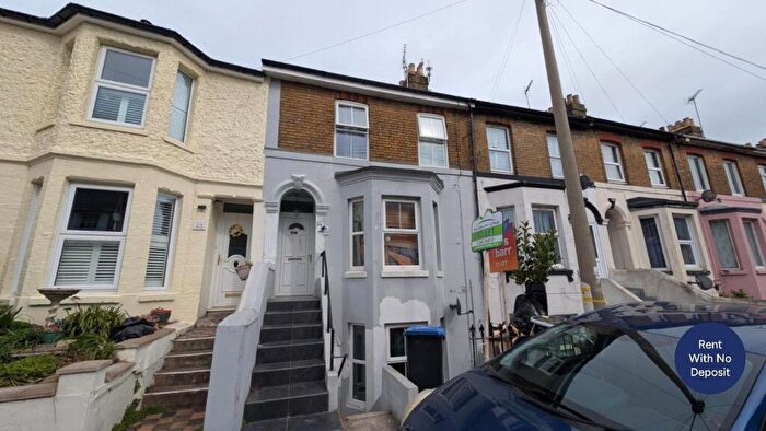3 Bedroom Maisonette To Rent In Avenue Road, Dover, Kent, CT16