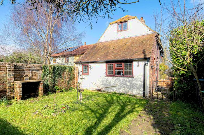 2 Bedroom Cottage For Sale In Chapel Lane, Ashley, CT15