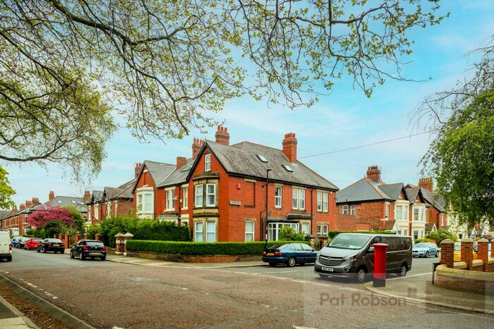 3 Bedroom Flat To Rent In Lesbury Road, Heaton, NE6