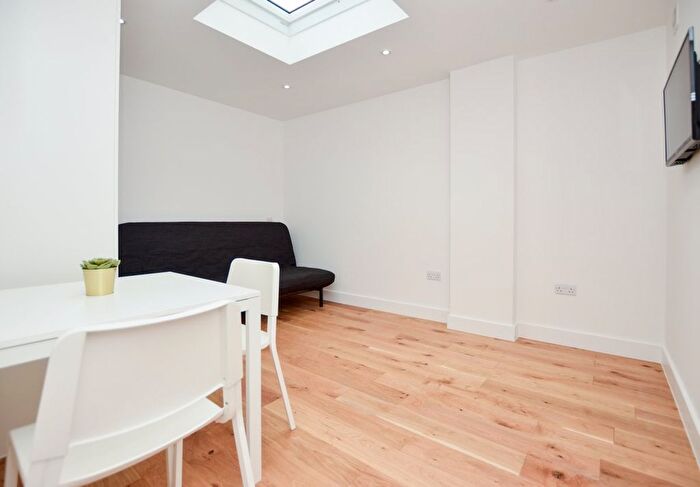 1 Bedroom Flat To Rent In Harrow Road, London, W10