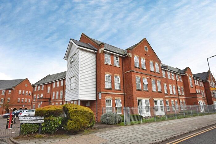 2 Bedroom Flat To Rent In Florey Gardens, High Street, Aylesbury, HP20