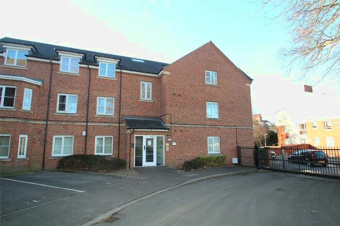 2 Bedroom Flat To Rent In Castle Grove, Pontefract WF8