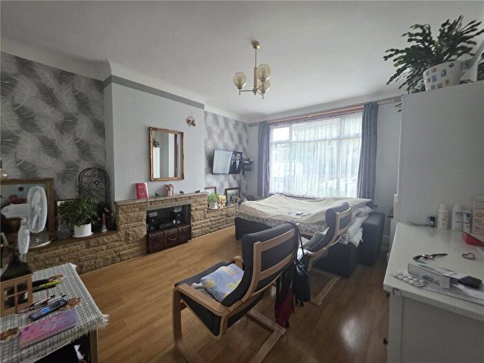 3 Bedroom Semi-Detached House To Rent In Sussex Road, Harrow, HA1
