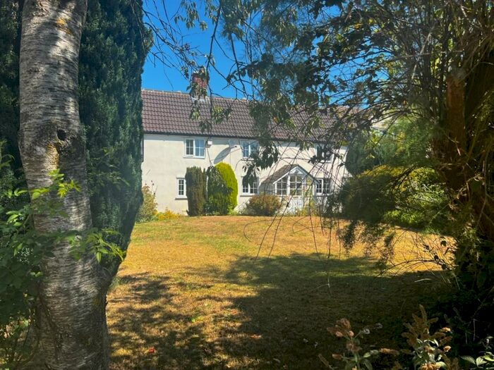 4 Bedroom Semi-Detached House To Rent In Compton Bassett Calne, SN11