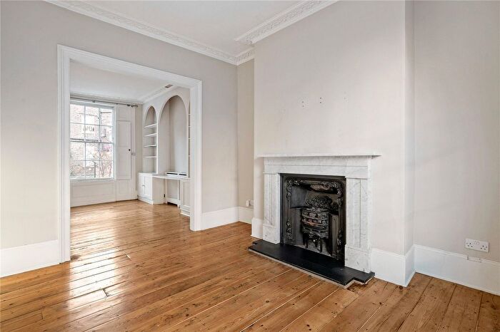3 Bedroom Terraced House To Rent In Burgh Street, Angel, Islington, London, N1