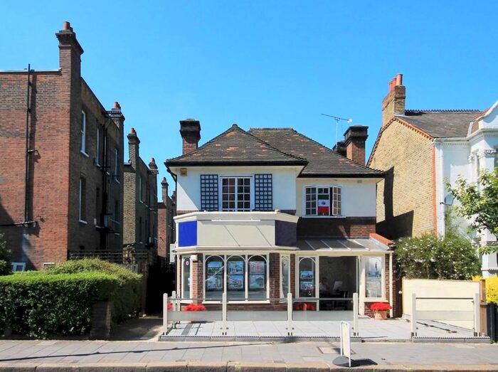 2 Bedroom Flat To Rent In Fulham Palace Road, London, SW6