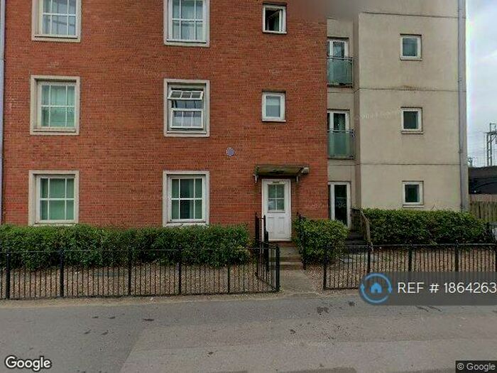 2 Bedroom Flat To Rent In Malcolm Place, Reading, RG1